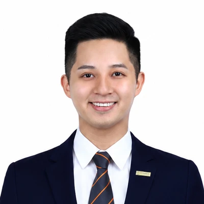 Portrait photograph of Stefan Teo Jun Yong, licensed real estate salesperson with Huttons Asia Pte Ltd